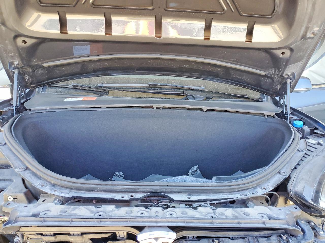 5YJXCBE27HF044392 · 2017 TESLA MODEL X · 12/14