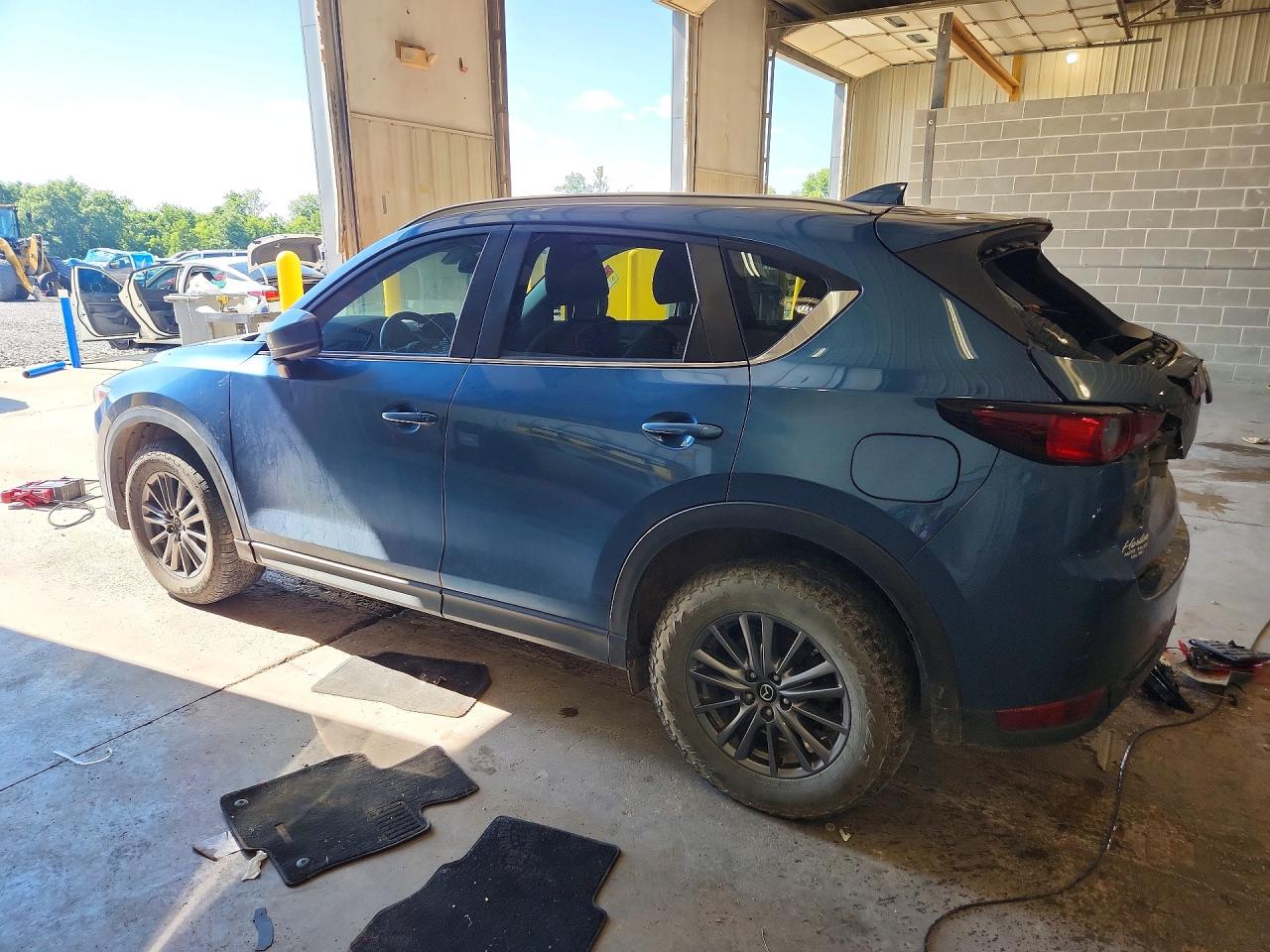 JM3KFBBM4J0460970 · 2018 MAZDA CX-5 · 2/13