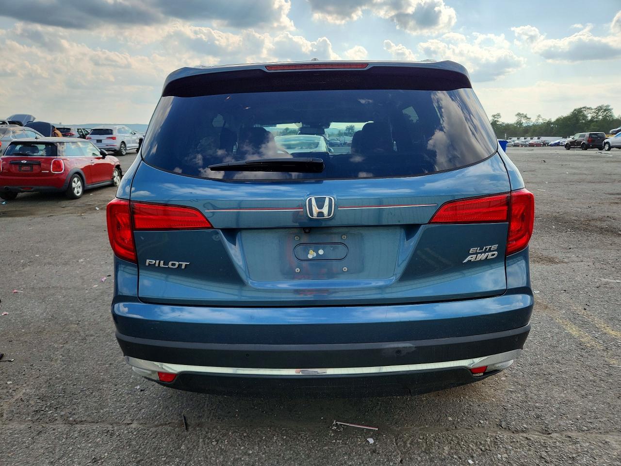 5FNYF6H02GB127157 · 2016 HONDA PILOT · 6/13