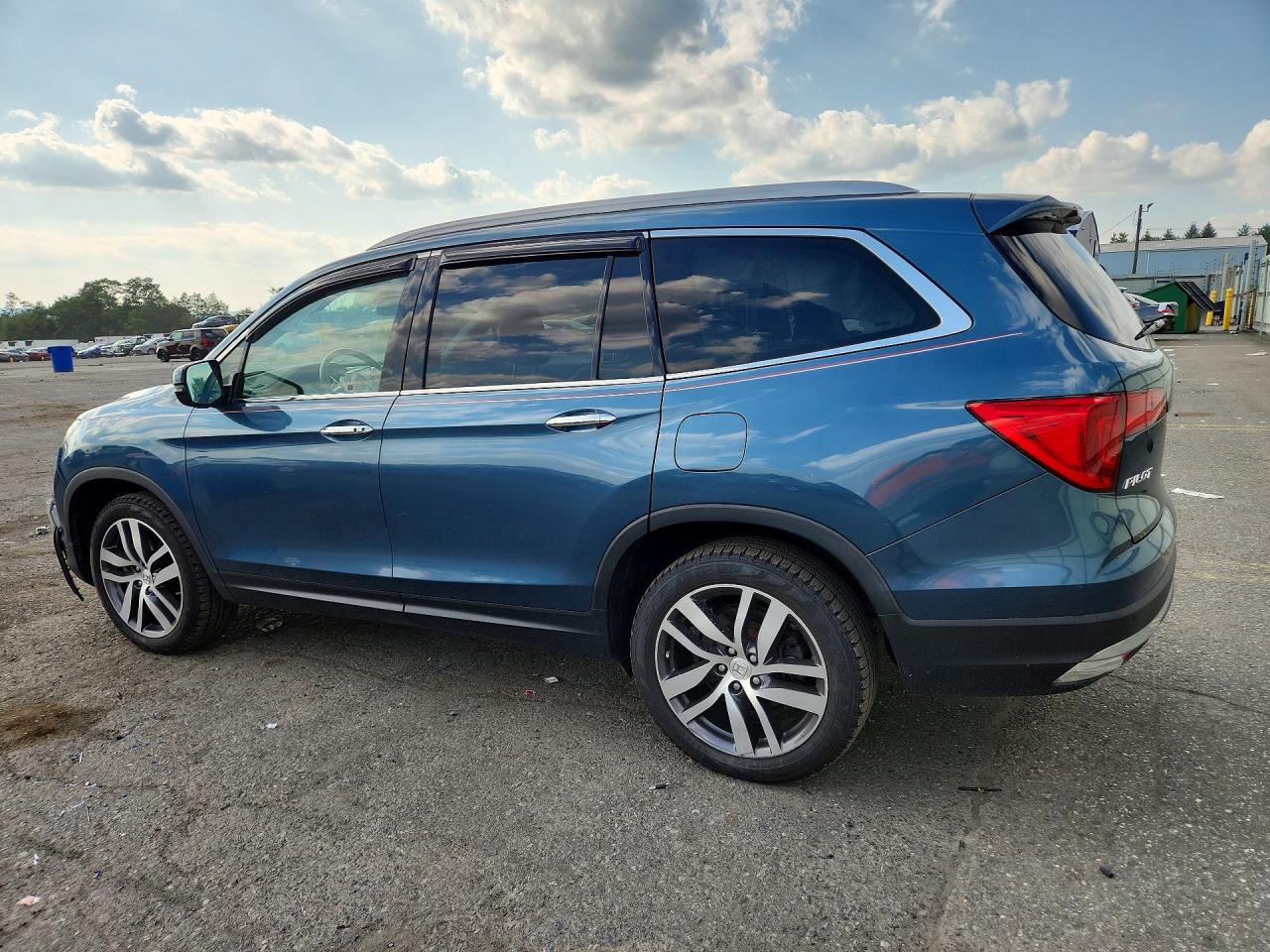 5FNYF6H02GB127157 · 2016 HONDA PILOT · 2/13