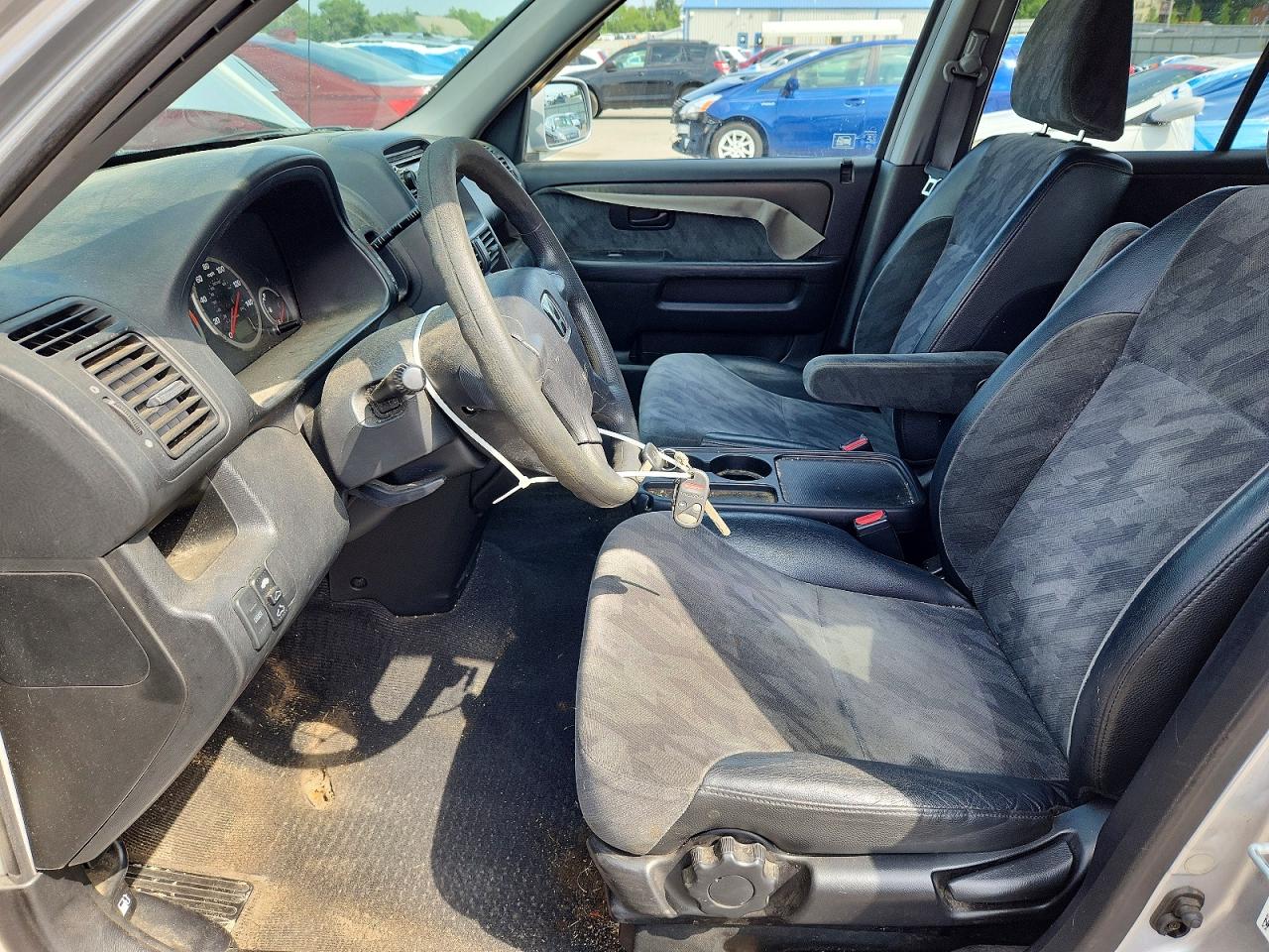 JHLRD788X2C047488 · 2002 HONDA CR-V · 7/13