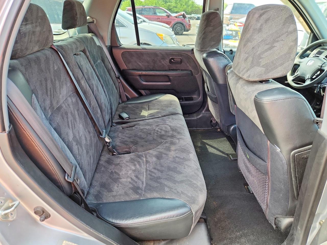 JHLRD788X2C047488 · 2002 HONDA CR-V · 11/13