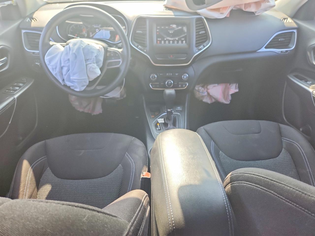 1C4PJLCB1LD535622 · 2020 JEEP CHEROKEE · 8/13