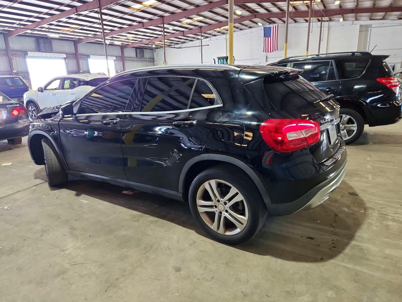 WDCTG4GB0HJ343530 · 2017 MERCEDES-BENZ GLA · 2/13
