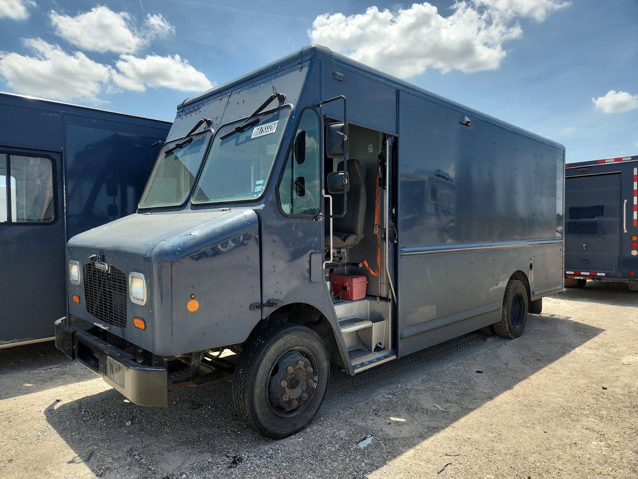 4UZAC2EA4LCMH6061 · 2020 FREIGHTLINER MT45 CHASSIS