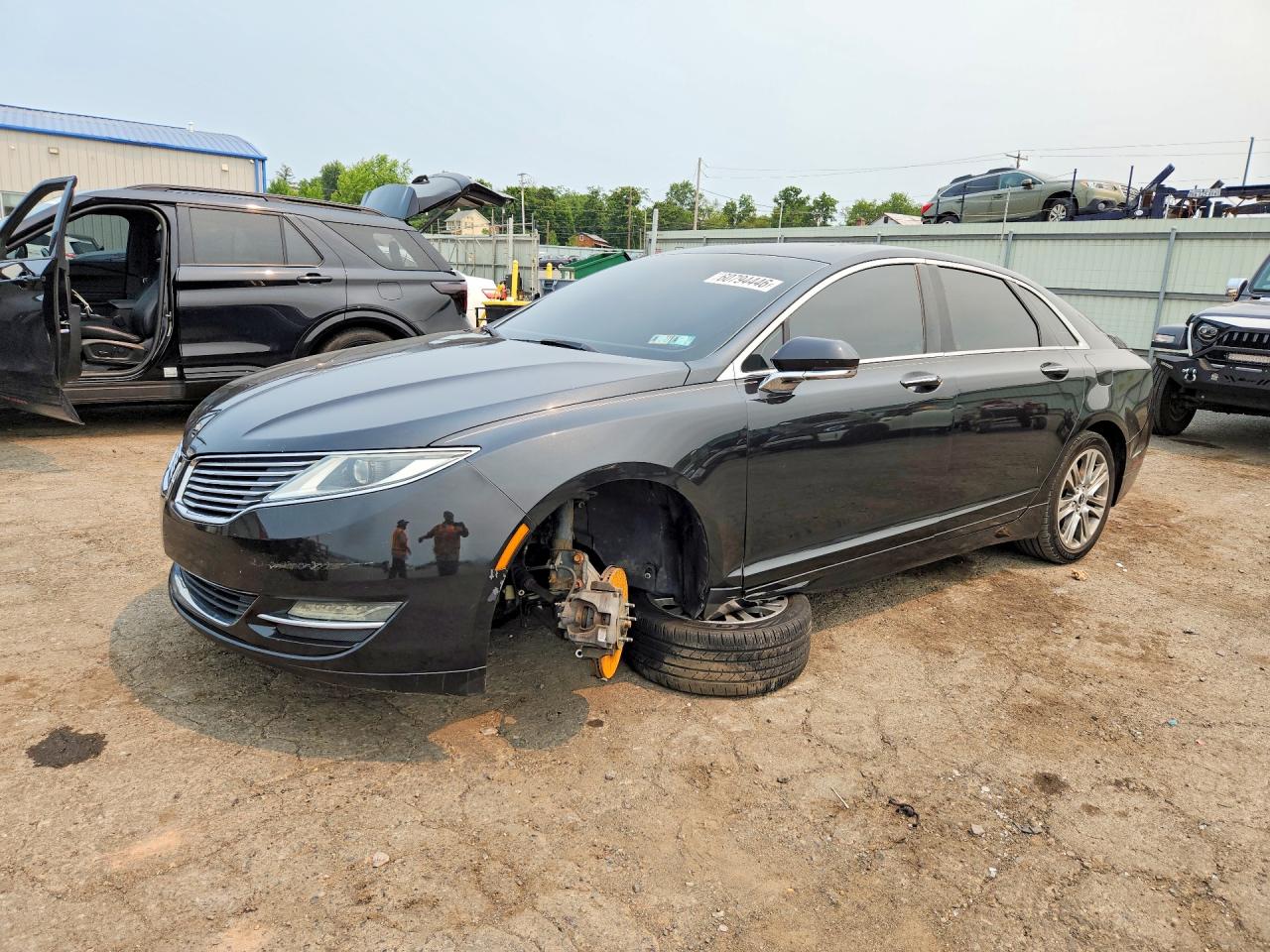 3LN6L2J91ER805986 · 2014 LINCOLN MKZ