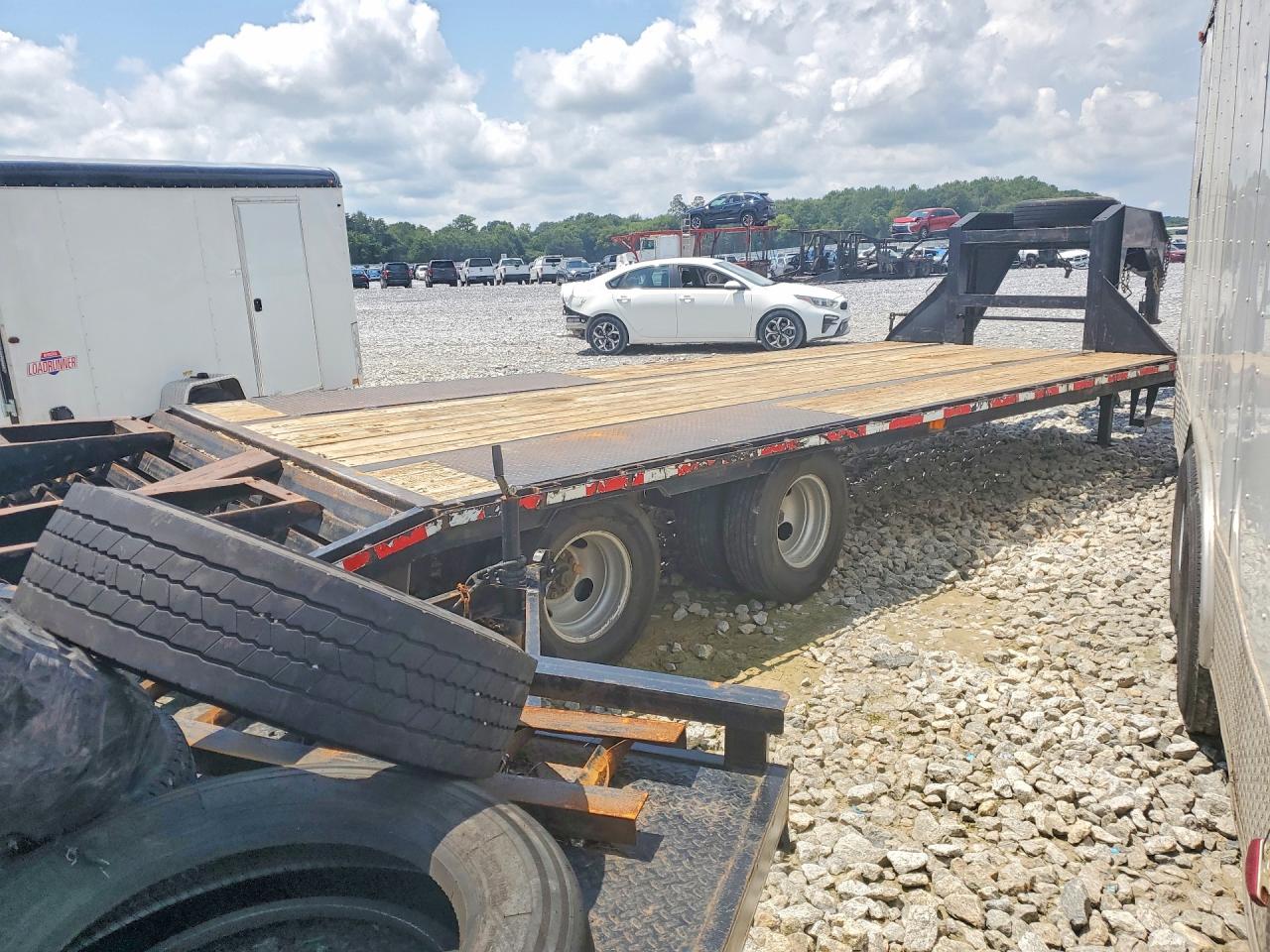 T1006855 · 2018 CUST TANKER TRAILERS · 3/8