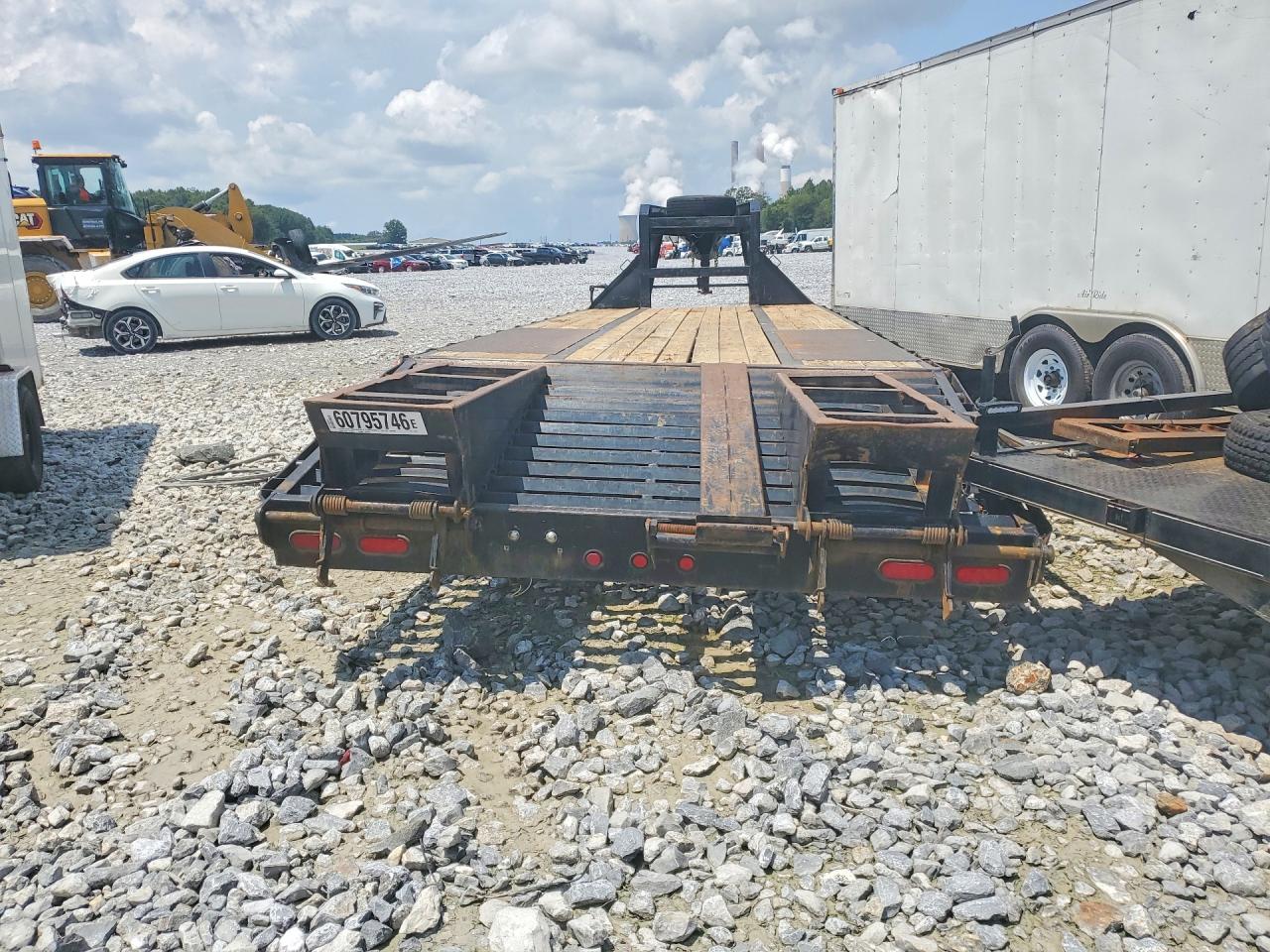 T1006855 · 2018 CUST TANKER TRAILERS · 6/8