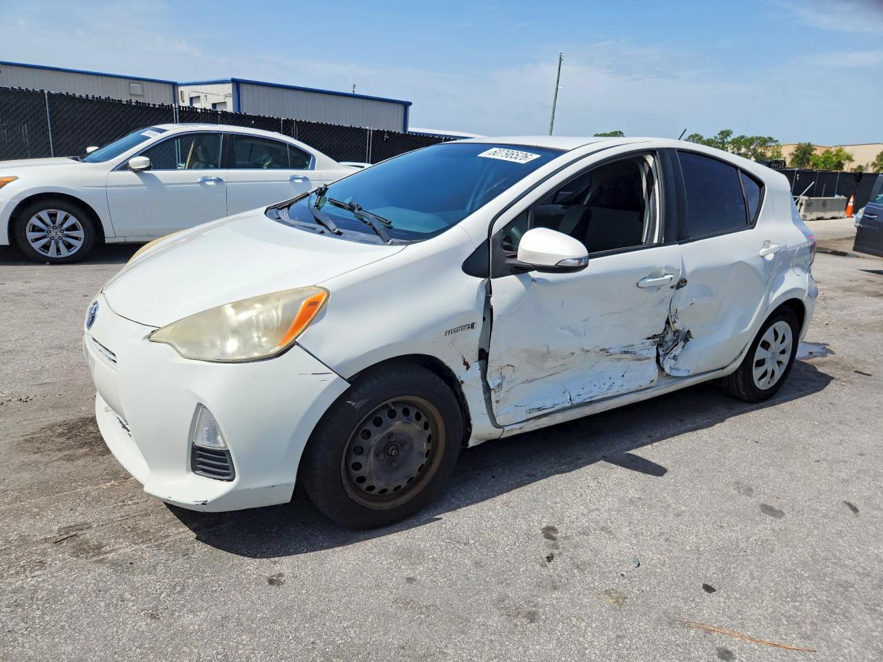 JTDKDTB35D1547951 · 2013 TOYOTA PRIUS C