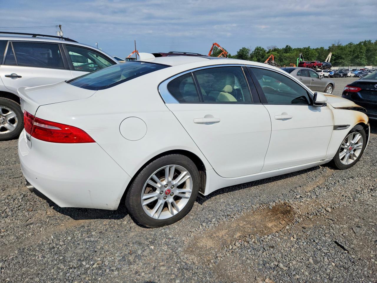 SAJAJ4FX8JCP37610 · 2018 JAGUAR XE · 3/12