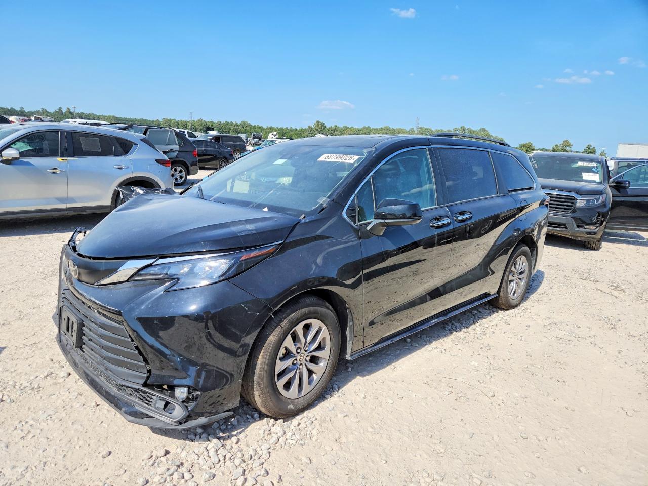 5TDYRKEC0TS293021 · 2026 TOYOTA SIENNA