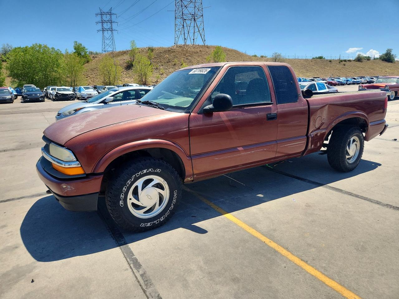 1GCDT19X2W8117748 · 1998 CHEVROLET S TRUCK