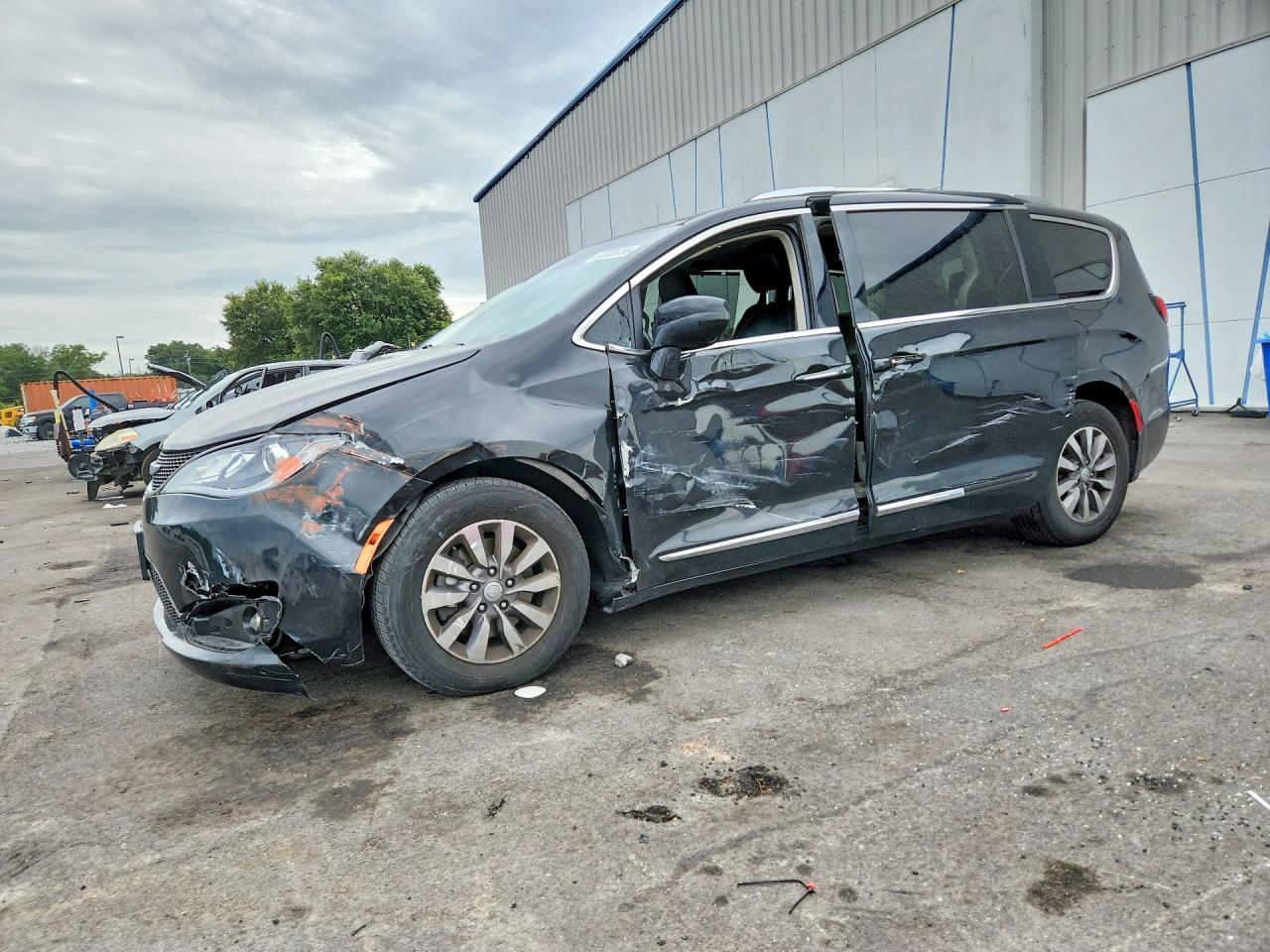 2C4RC1EGXLR172816 · 2020 CHRYSLER PACIFICA