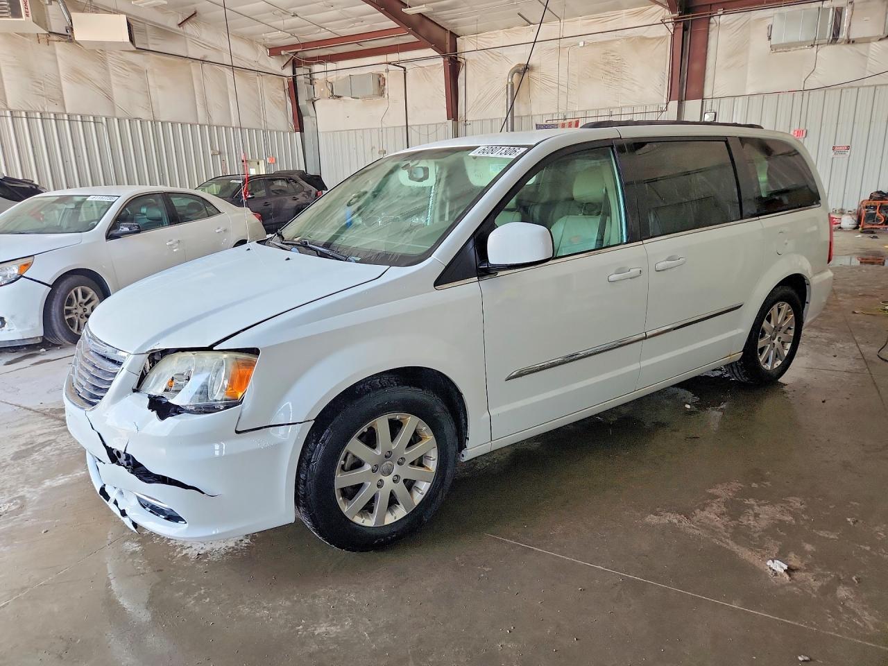 2C4RC1BG6ER221517 · 2014 CHRYSLER TOWN & COUNTRY