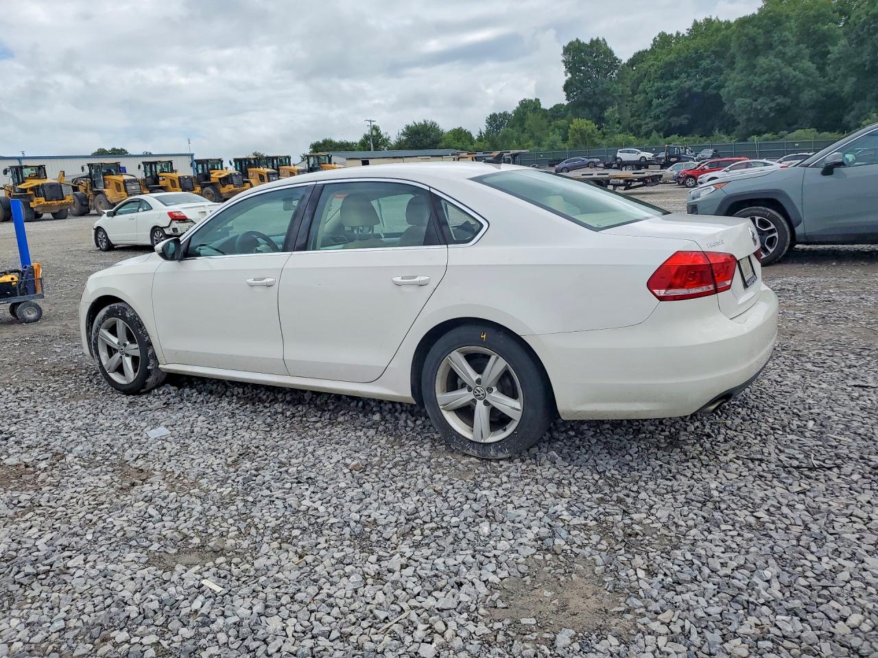 1VWBH7A33CC034954 · 2012 VOLKSWAGEN PASSAT · 2/12