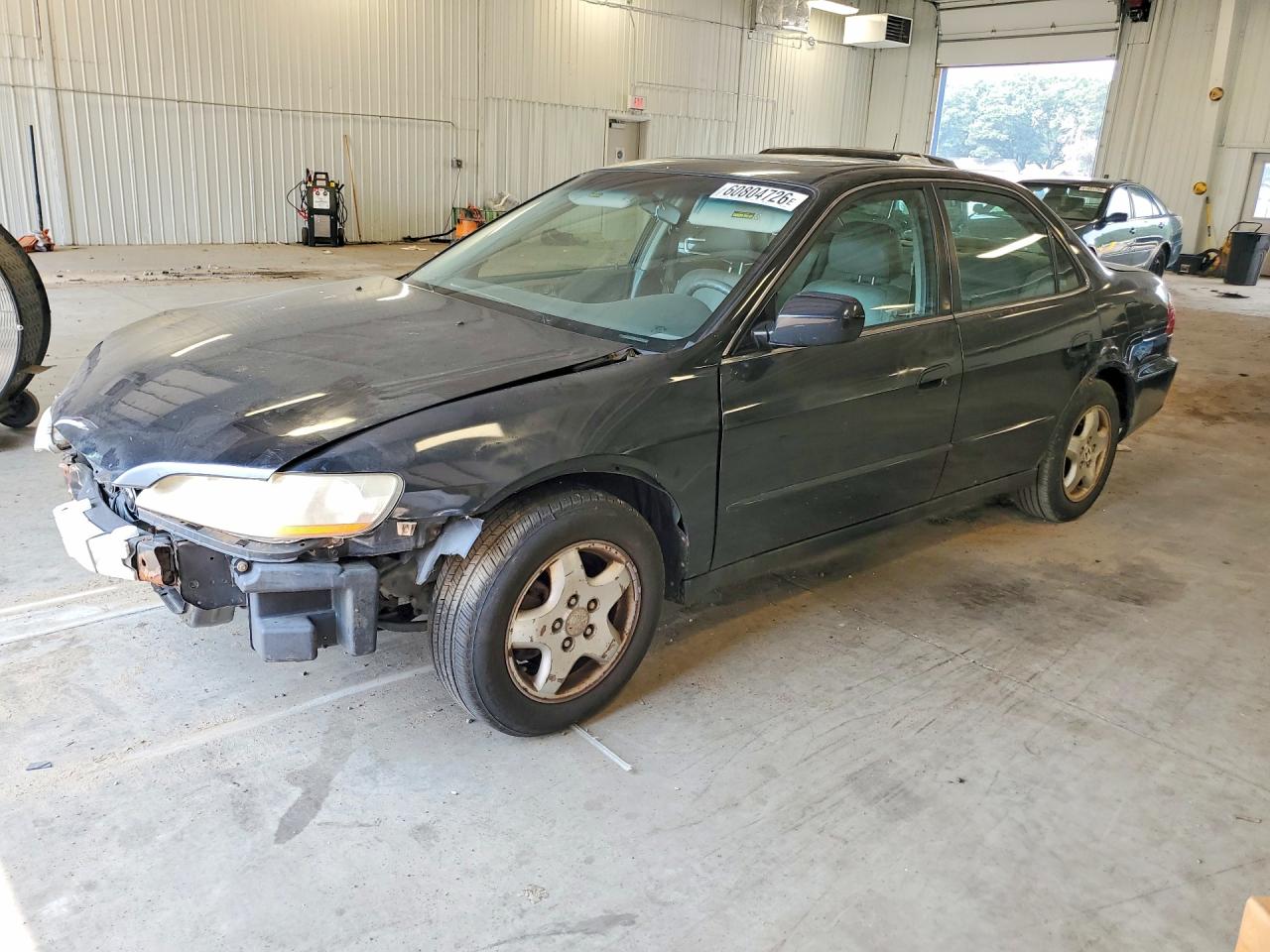 1HGCG1652YA097422 · 2000 HONDA ACCORD