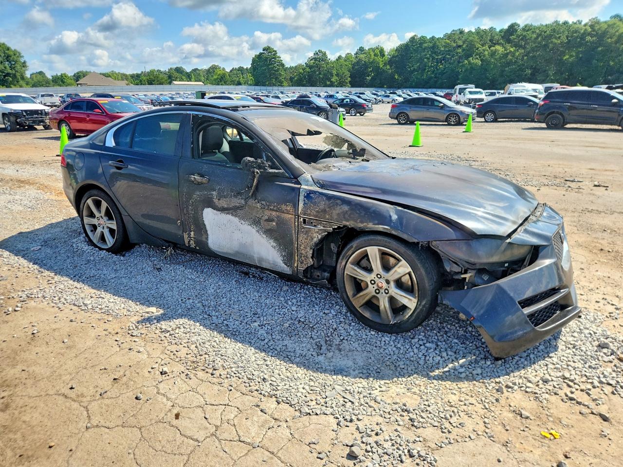 SAJAD4GX7JCP38429 · 2018 JAGUAR XE · 4/12