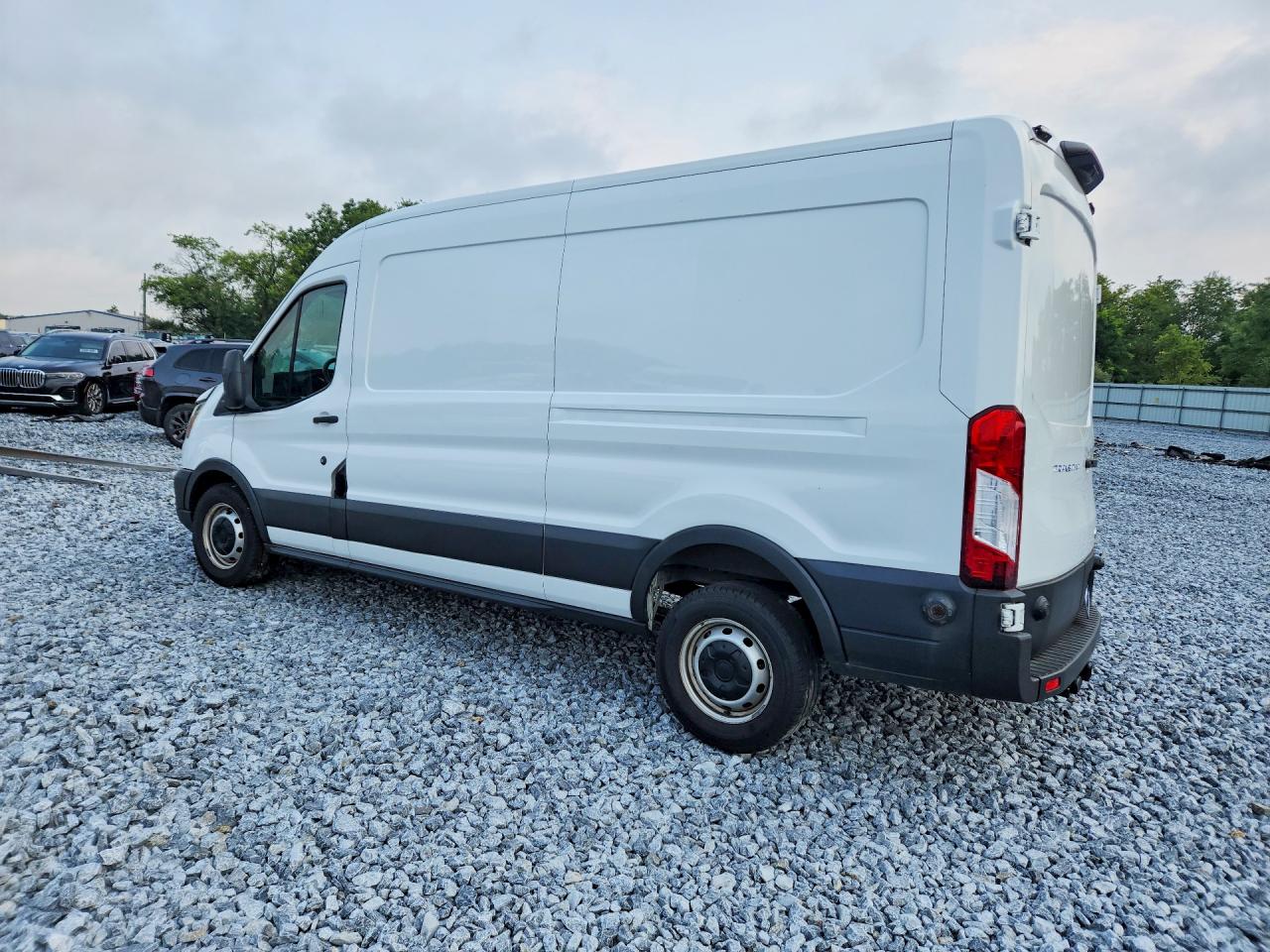 1FTBR1C86LKA38704 · 2020 FORD TRANSIT · 2/13