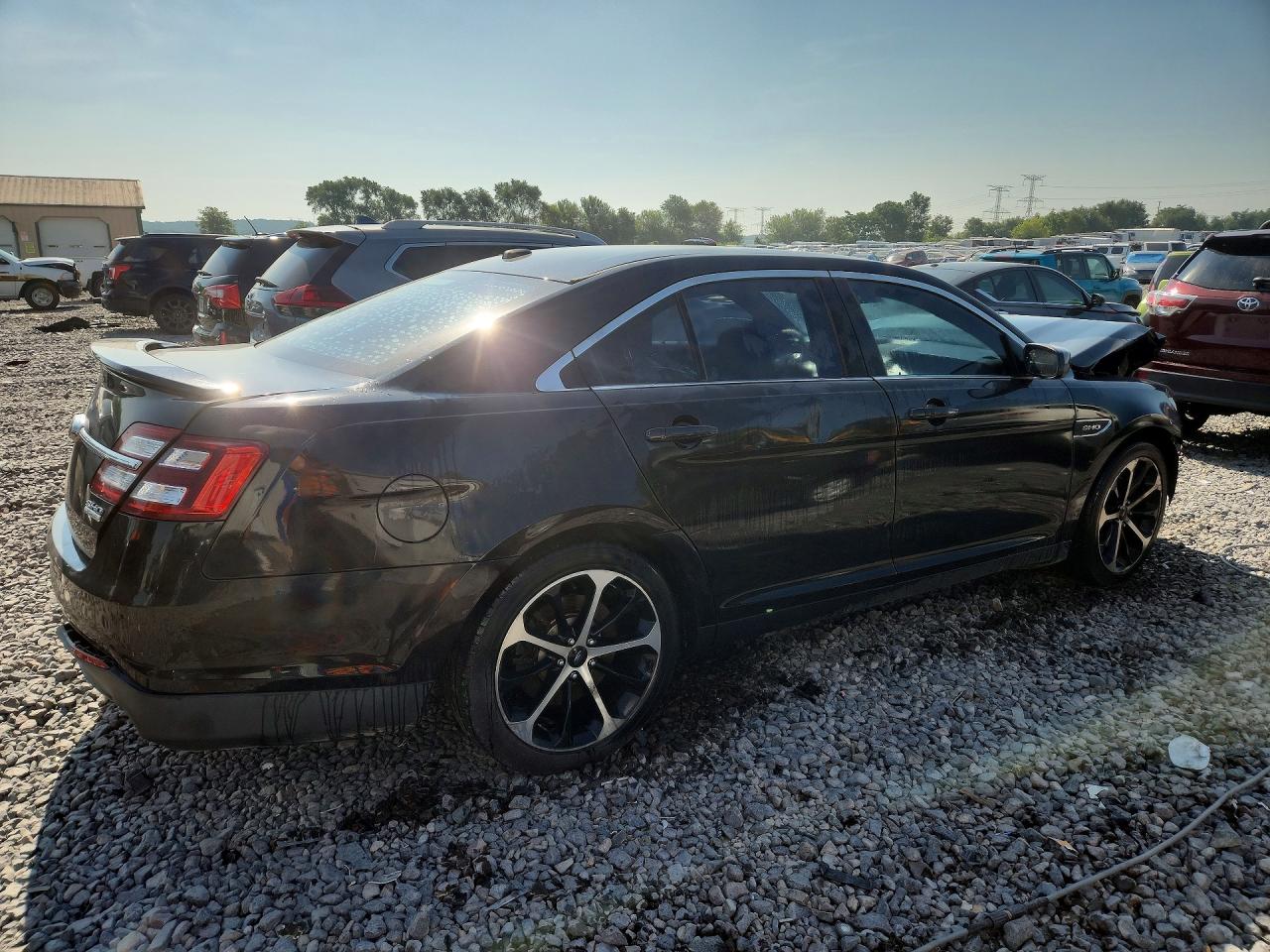 1FAHP2KT8FG156469 · 2015 FORD TAURUS · 3/13
