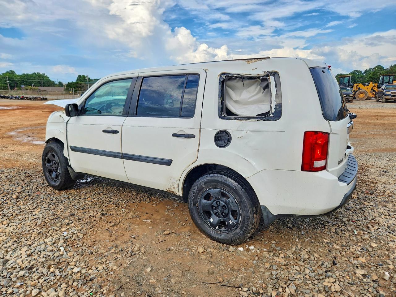 5FNYF3H22BB025897 · 2011 HONDA PILOT · 2/14