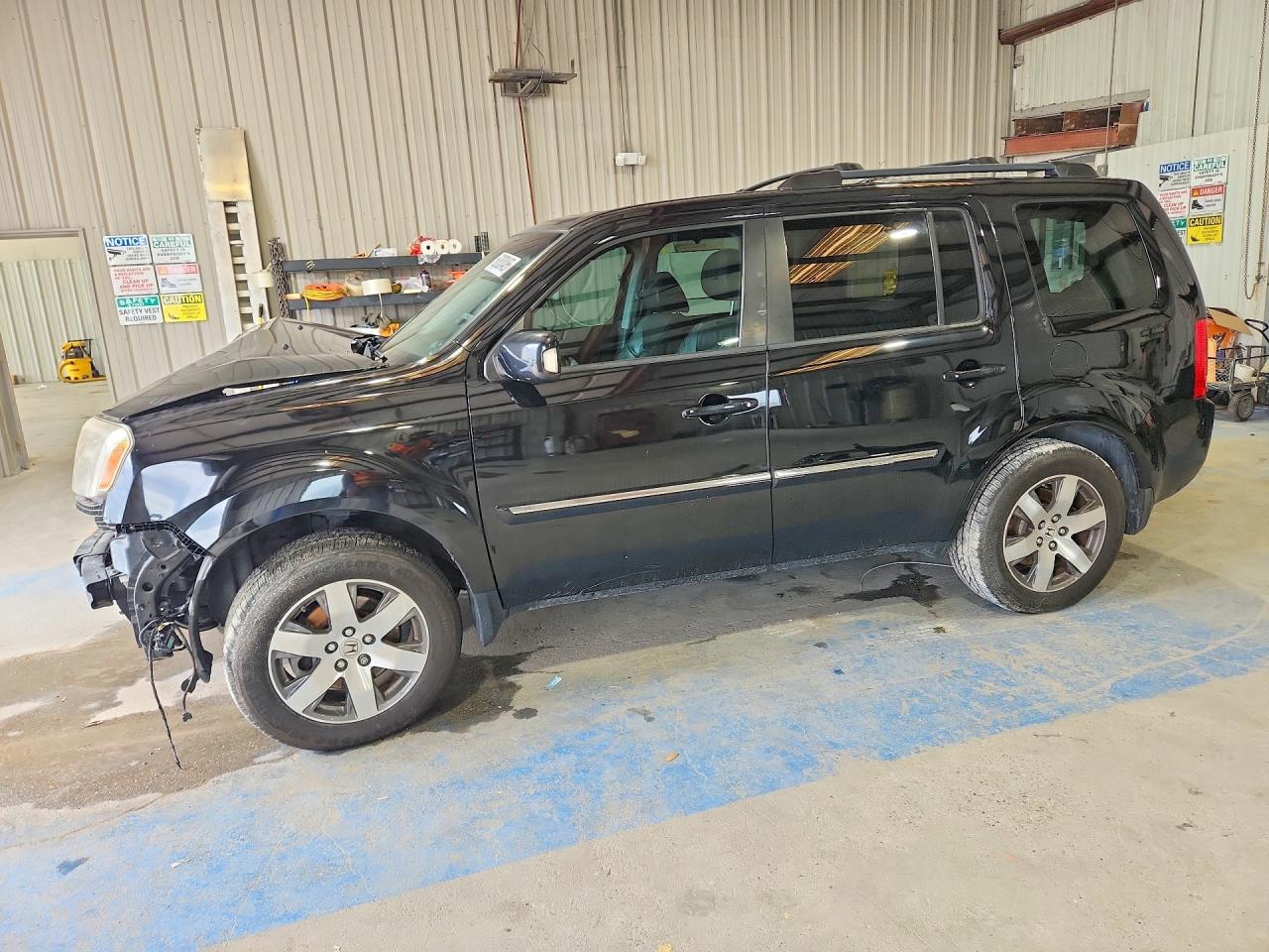 5FNYF3H96FB012332 · 2015 HONDA PILOT