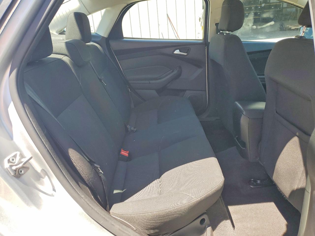 1FADP3FE2JL313543 · 2018 FORD FOCUS · 10/12