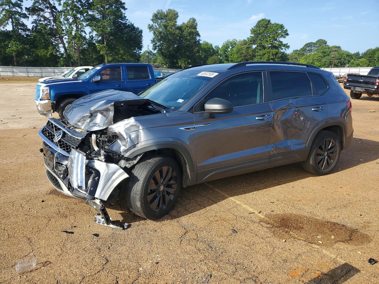 3VVDX7B2XNM055243 · 2022 VOLKSWAGEN TAOS