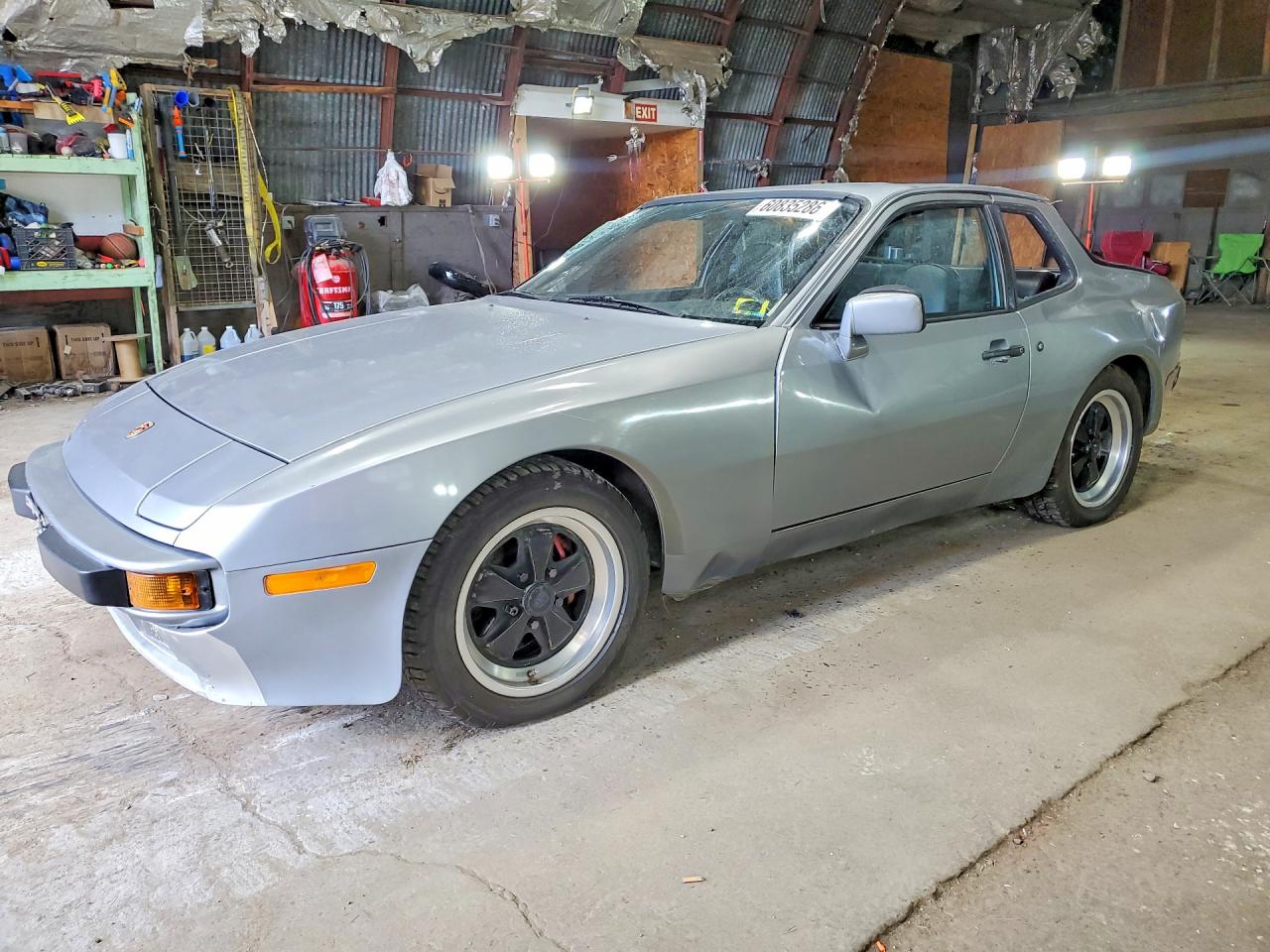 1983 PORSCHE 944