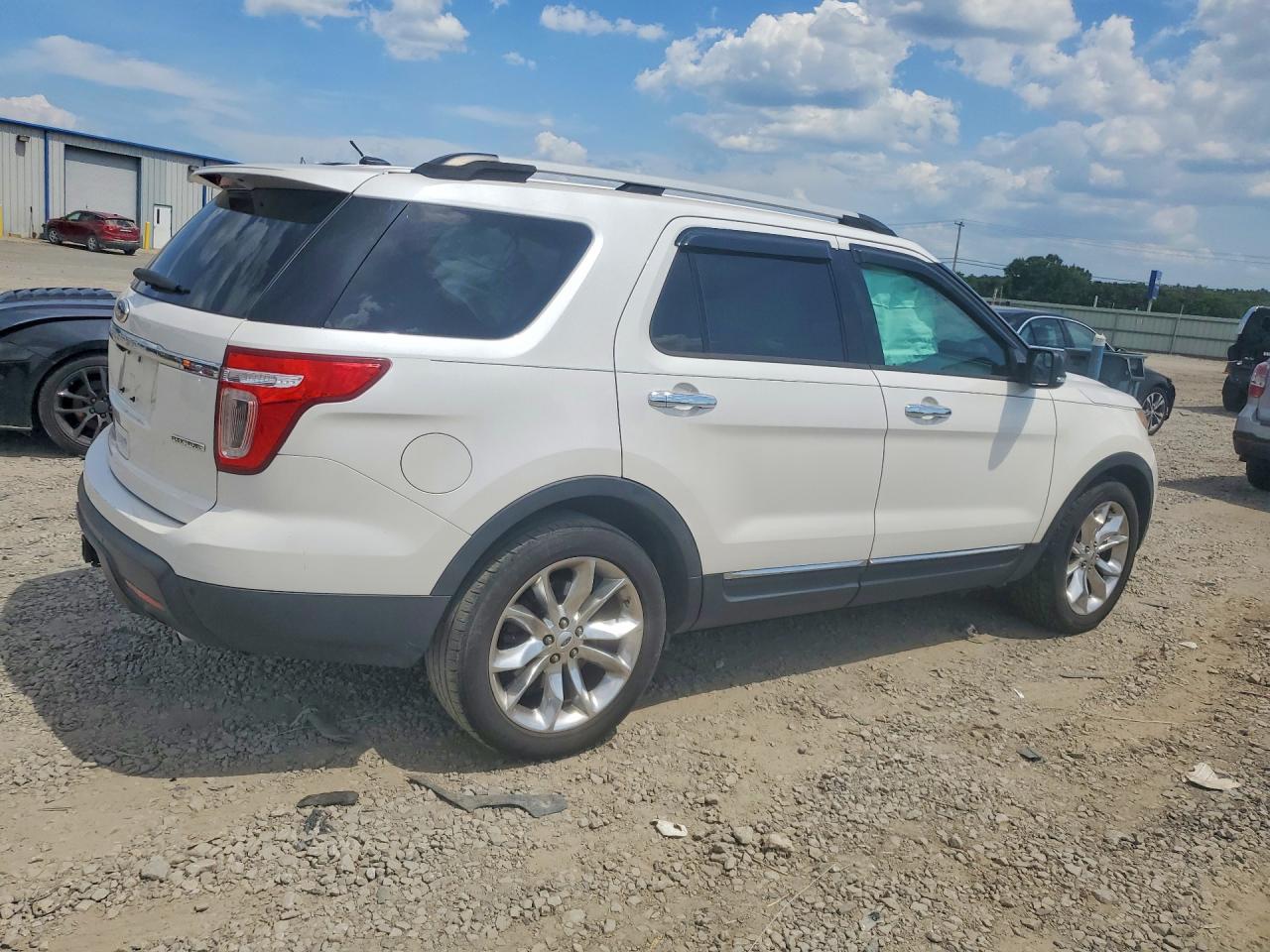 1FM5K7D82FGC22009 · 2015 FORD EXPLORER · 3/13