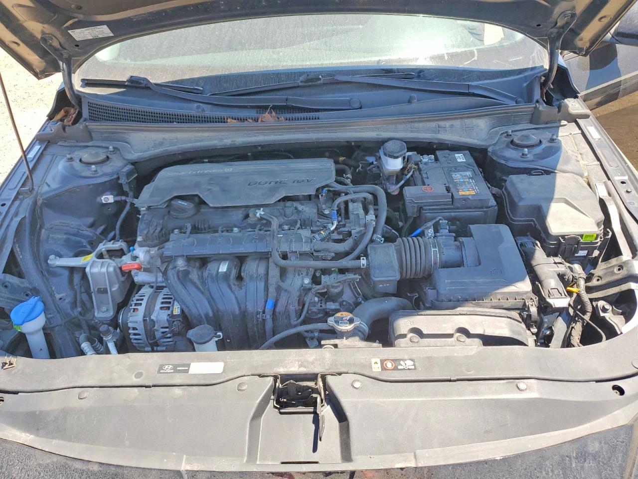 KMHLM4DG5RU715809 · 2024 HYUNDAI ELANTRA · 11/12