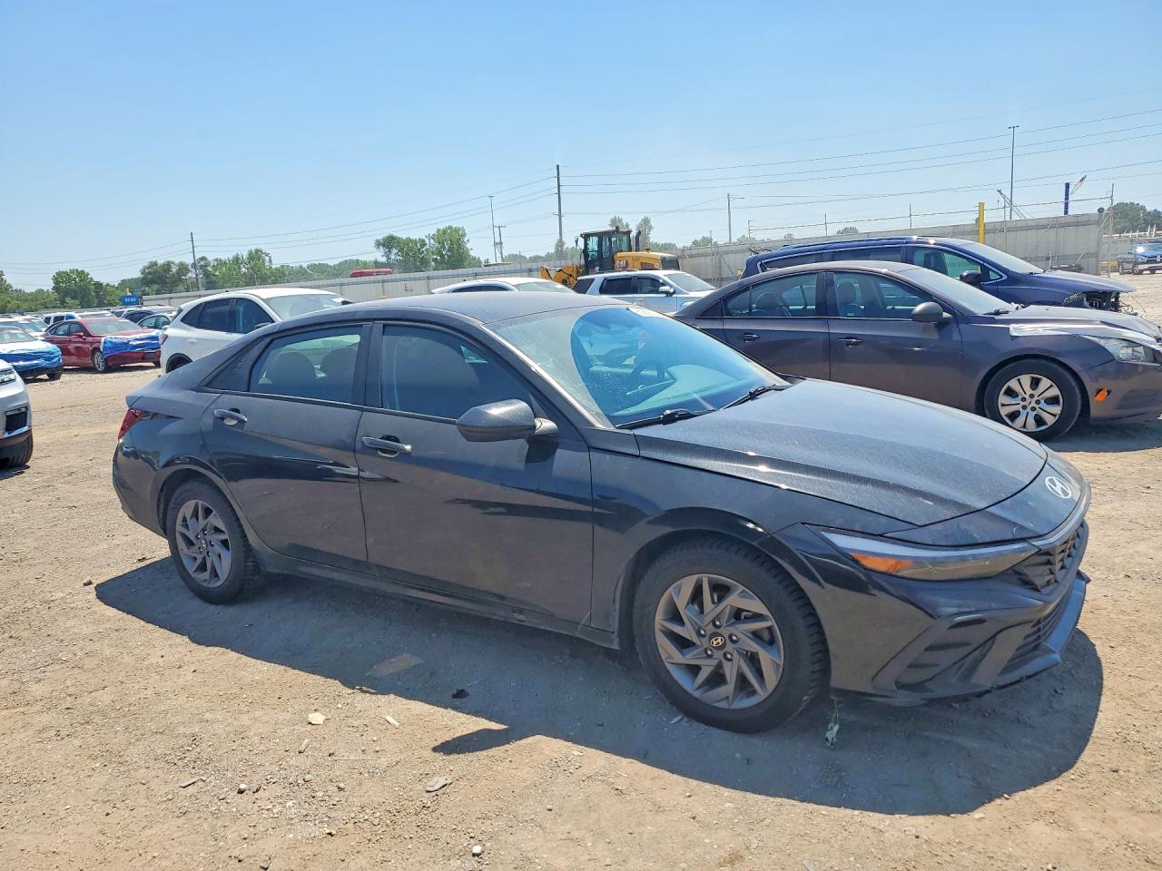 KMHLM4DG5RU715809 · 2024 HYUNDAI ELANTRA · 4/12