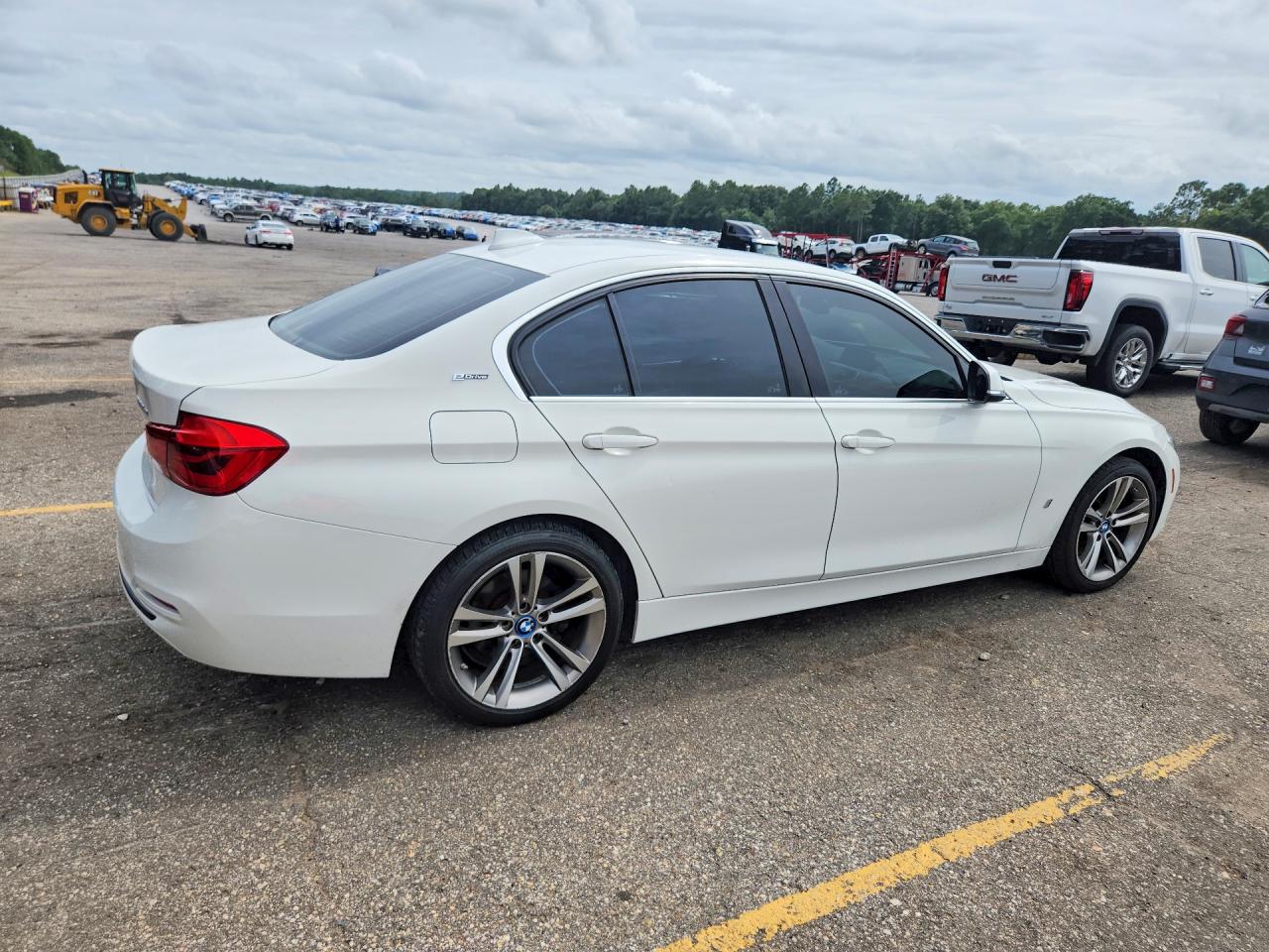 WBA8E1C50JA178243 · 2018 BMW 330E · 3/12