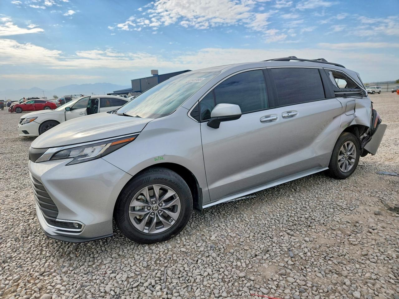 5TDJSKFC2NS055601 · 2022 TOYOTA SIENNA