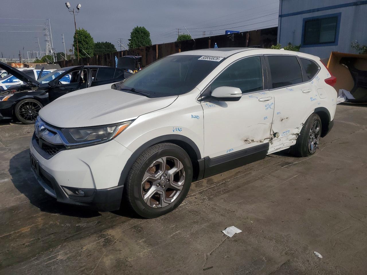 5J6RW1H53KA025543 · 2019 HONDA CR-V