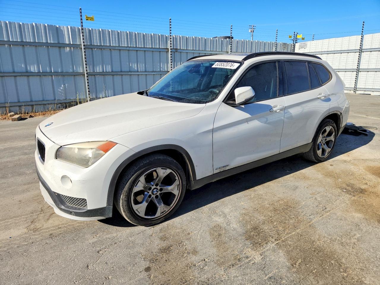 WBAVM1C5XFV316201 · 2015 BMW X1