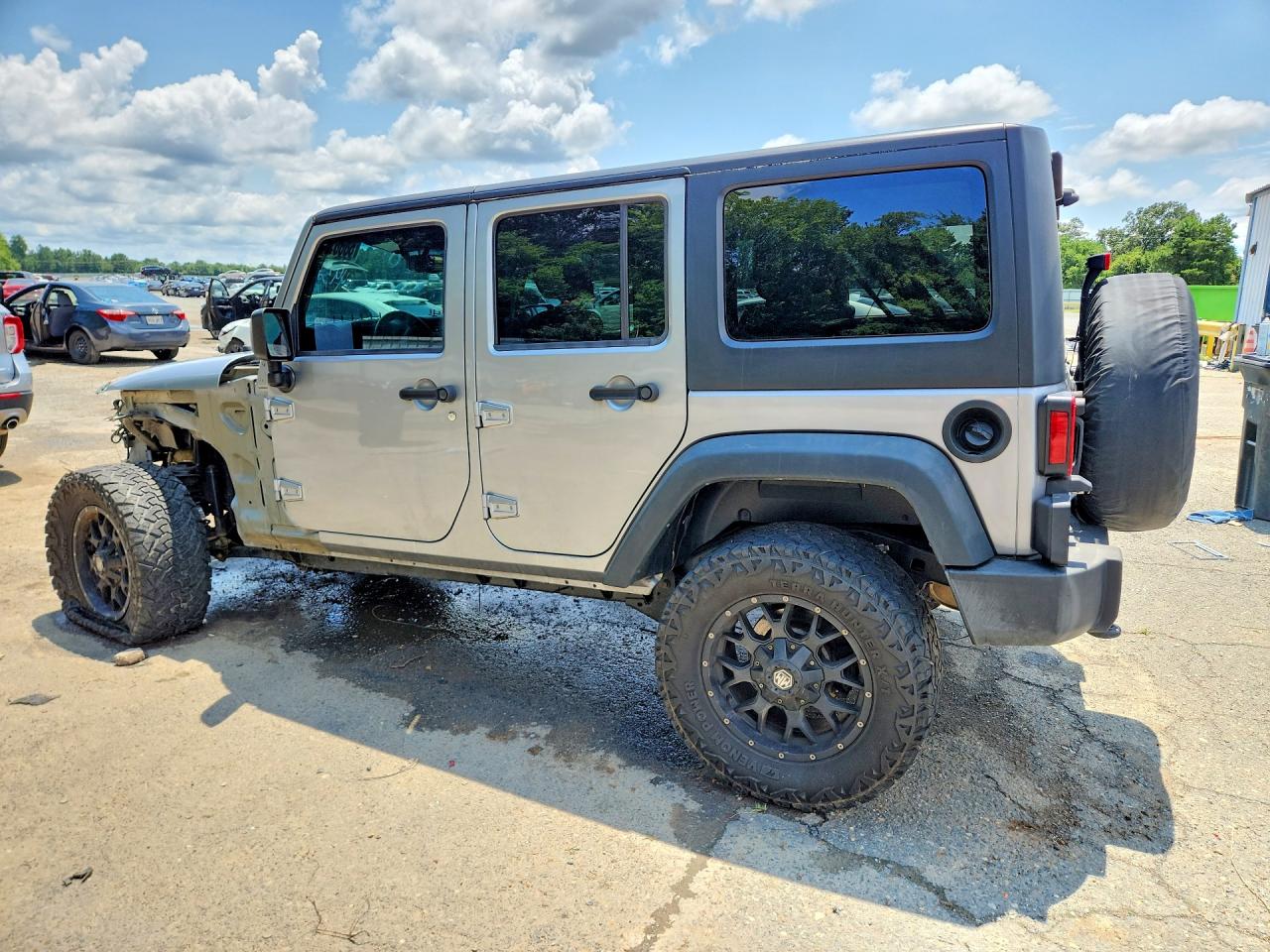 1C4BJWDG2HL649325 · 2017 JEEP WRANGLER UNLIMITED · 2/13