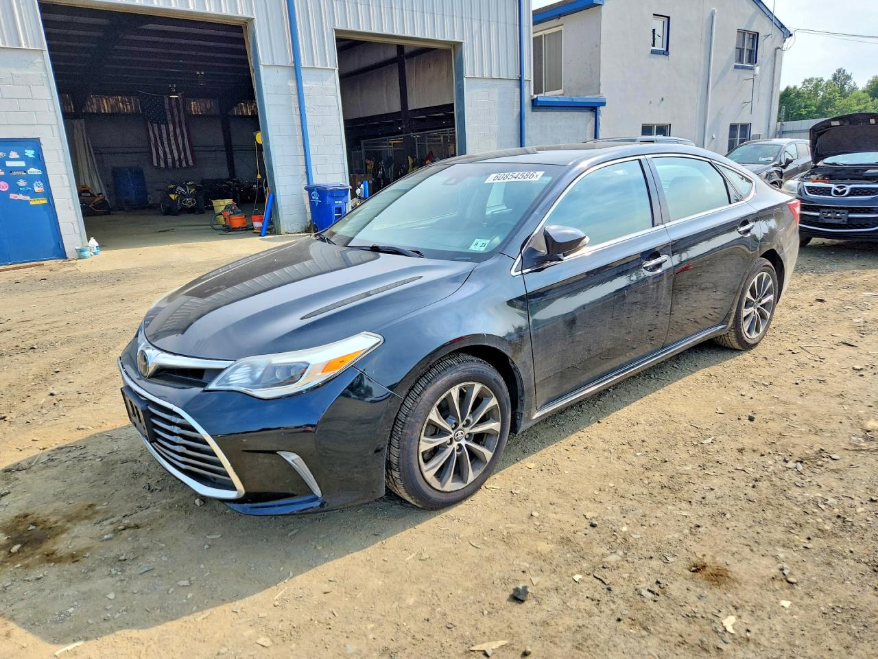 2018 TOYOTA AVALON