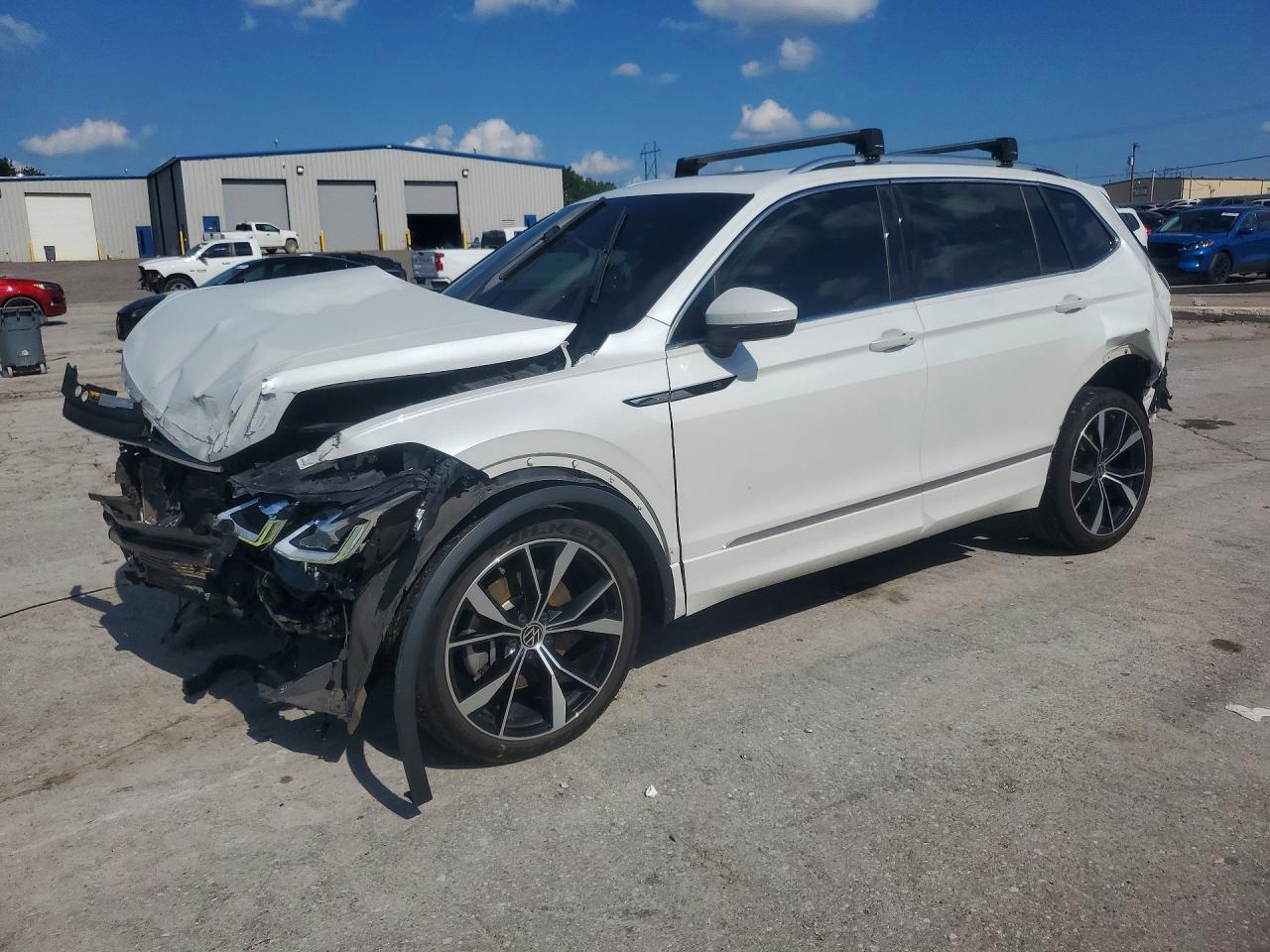 3VV4B7AX5NM025045 · 2022 VOLKSWAGEN TIGUAN