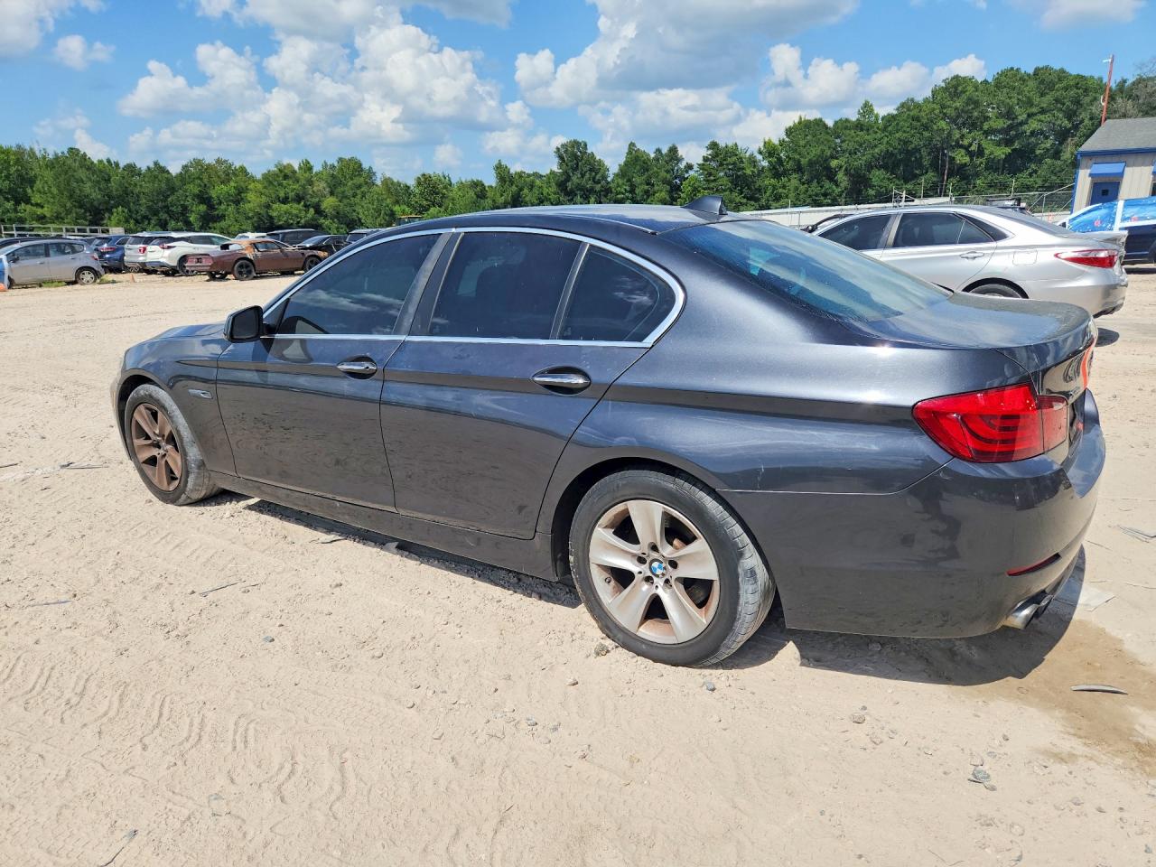 WBAXH5C54DD110010 · 2013 BMW 528XI · 2/12