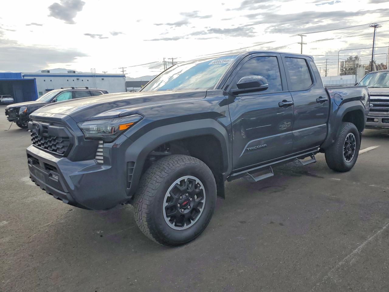 3TMLB5JN9RM082044 · 2024 TOYOTA TACOMA