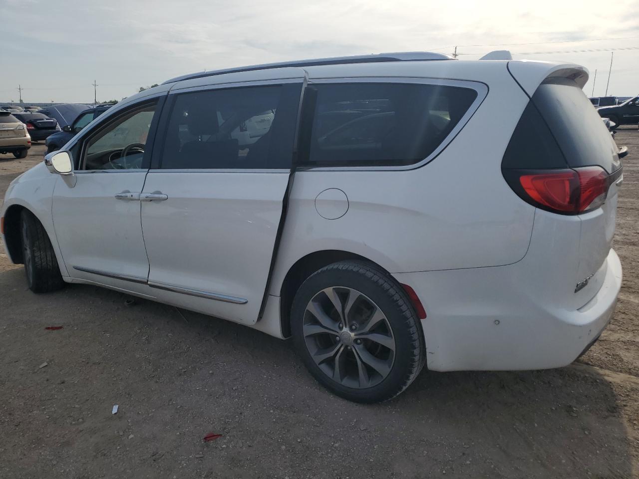 2C4RC1GG1HR507854 · 2017 CHRYSLER PACIFICA · 2/13