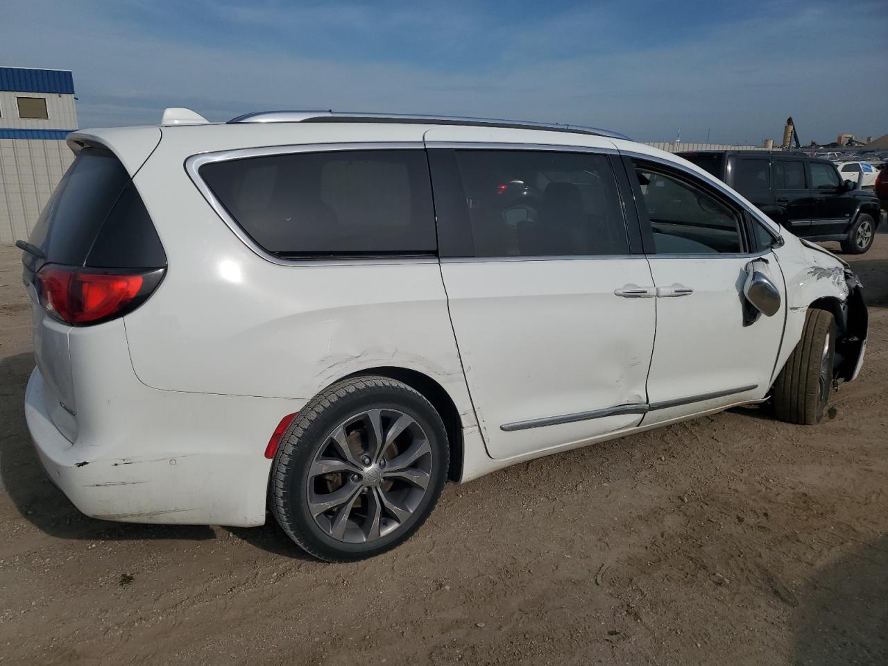 2C4RC1GG1HR507854 · 2017 CHRYSLER PACIFICA · 3/13