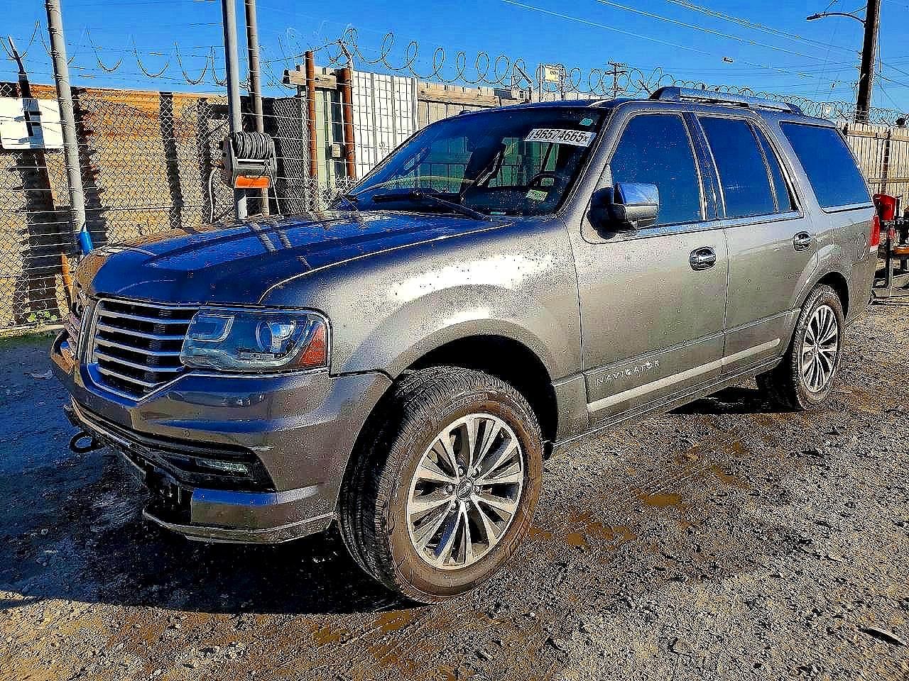 5LMJJ2HT8FEJ01738 · 2015 LINCOLN NAVIGATOR