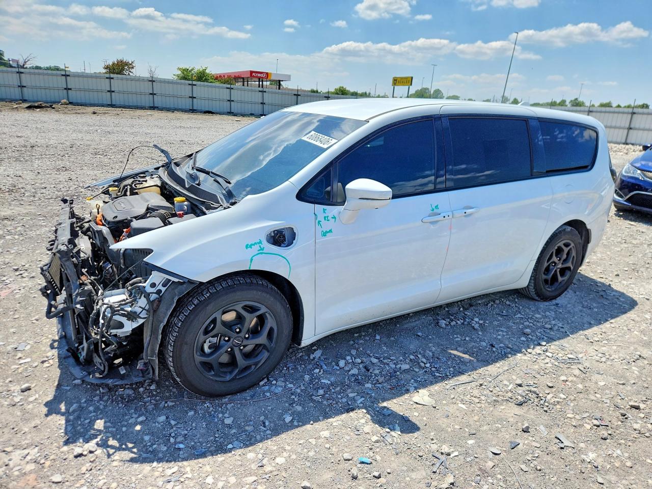 2C4RC1L7XNR199911 · 2022 CHRYSLER PACIFICA