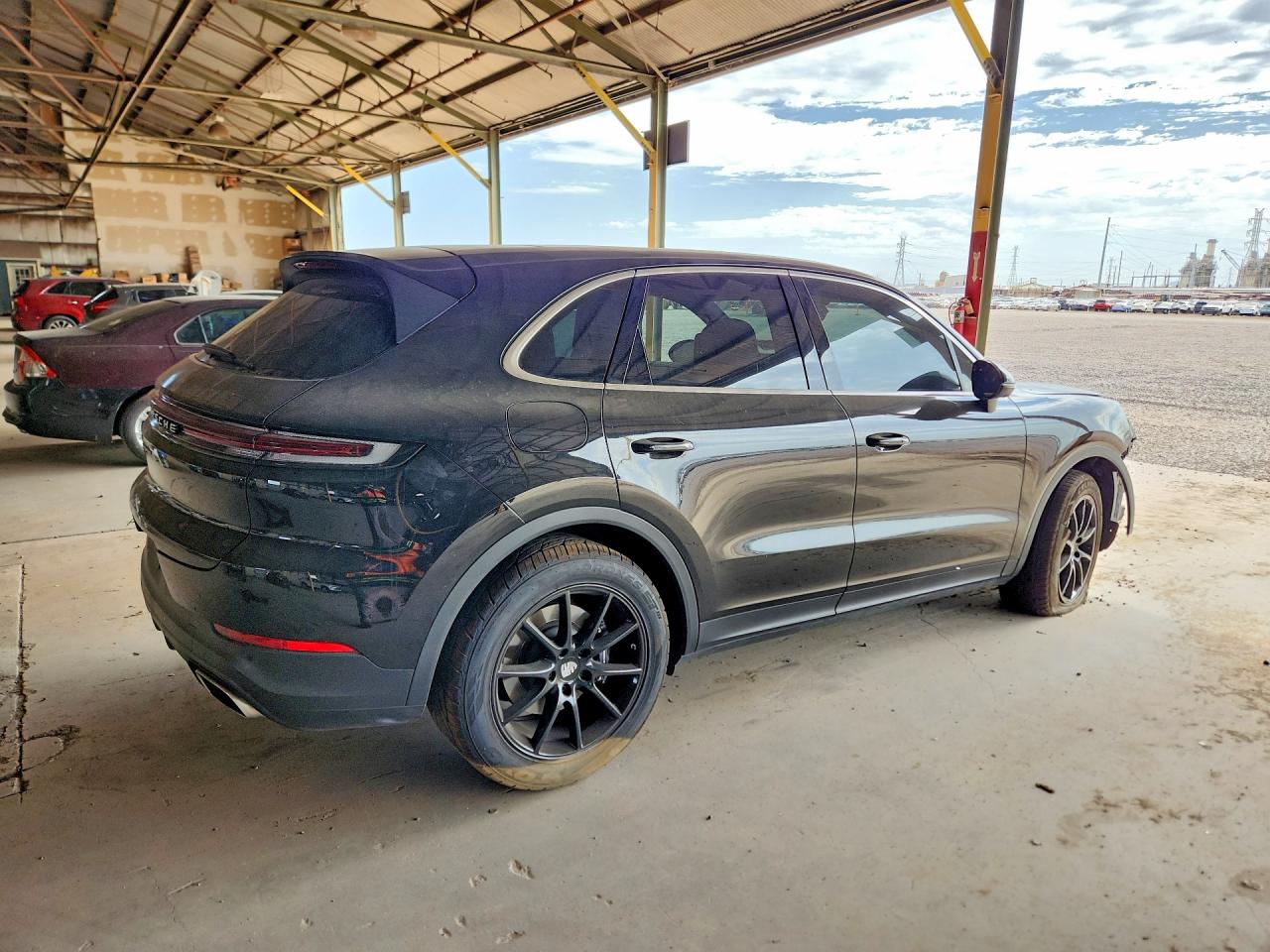 WP1AA2AY6RDA10196 · 2024 PORSCHE CAYENNE · 3/14