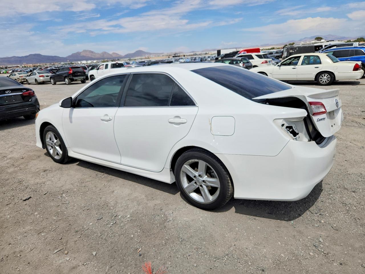 4T1BF1FK7CU145308 · 2012 TOYOTA CAMRY · 2/12