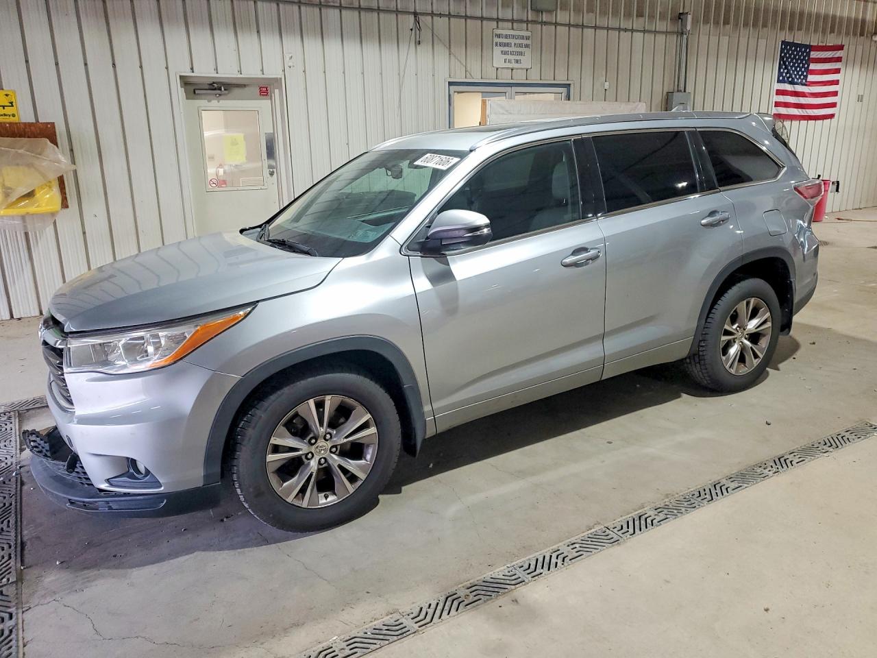 5TDJKRFH7FS072061 · 2015 TOYOTA HIGHLANDER