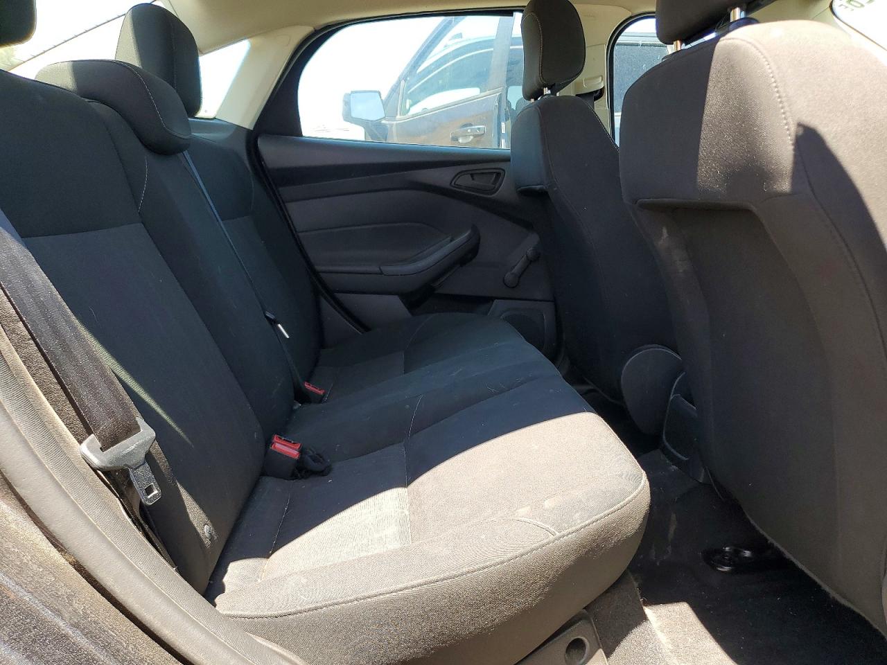 1FADP3E23HL312337 · 2017 FORD FOCUS · 10/12