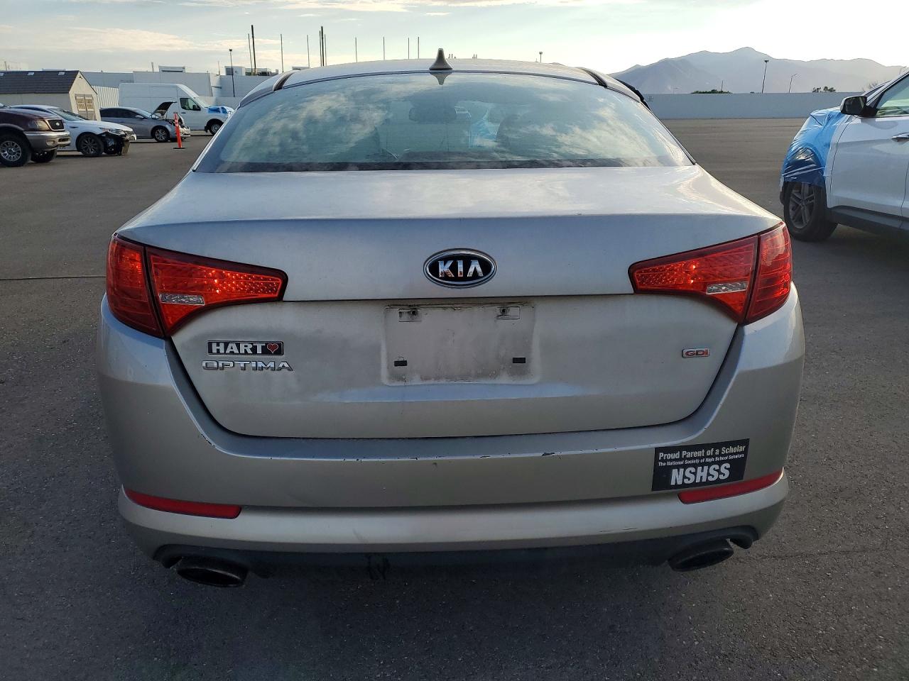KNAGM4A71B5059339 · 2011 KIA OPTIMA · 6/13
