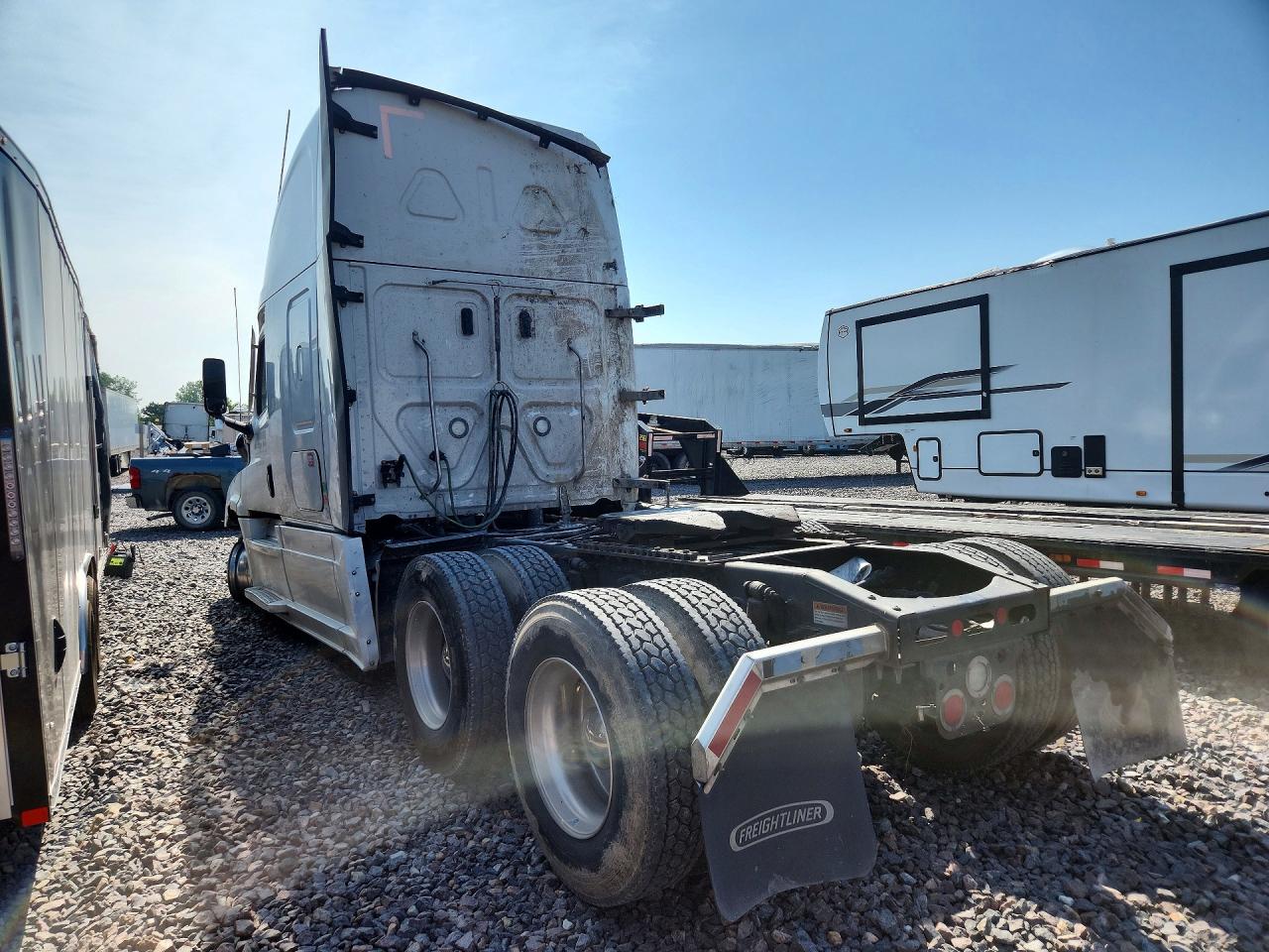 3AKJHHDRXNSND4657 · 2022 FREIGHTLINER CASCADIA · 2/14